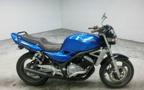 KAWASAKI BALIUS 250 Gen.2 2002 ZR250B