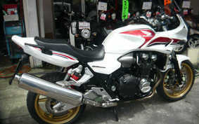 HONDA CB1300SB SUPER BOLDOR 2010 SC54