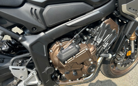 HONDA CB650R E-CLUTCH 2024 RH17
