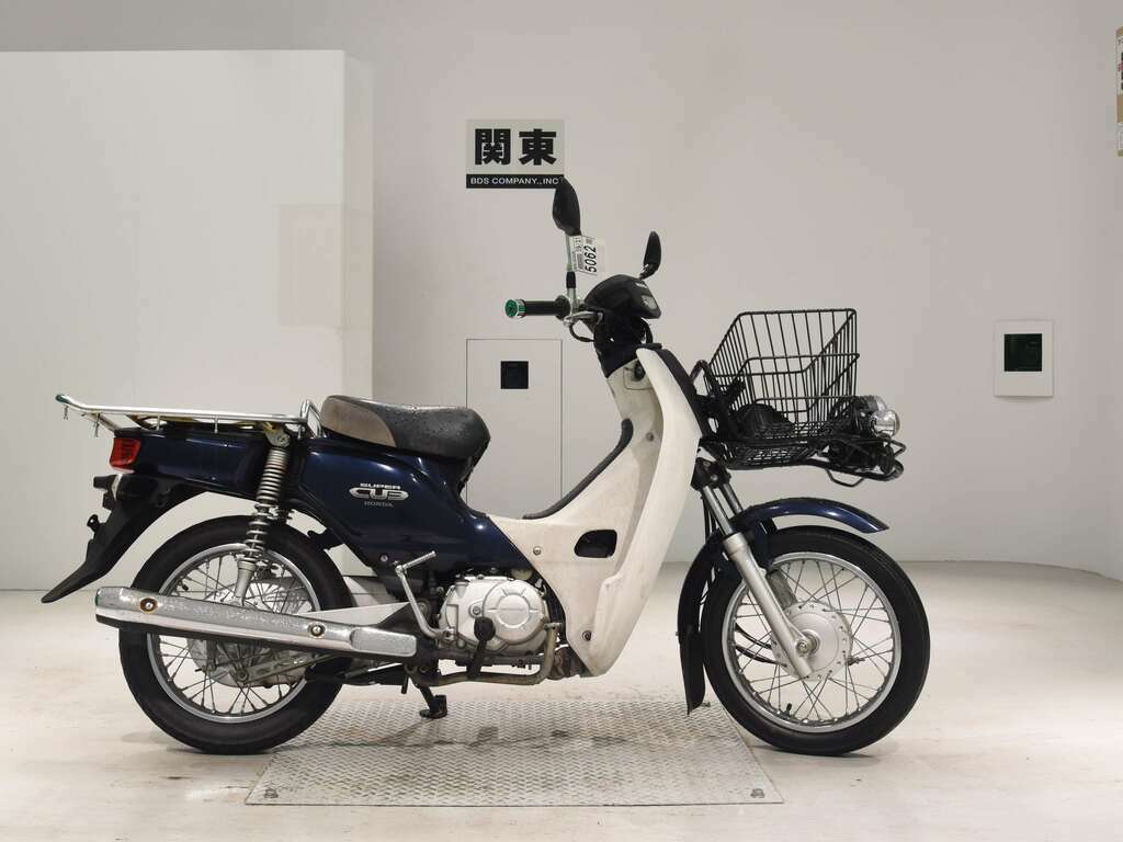 Honda super cub aa04