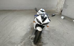 YAMAHA YZF-R6 2003 RJ051