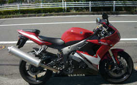 YAMAHA YZF-R6 2006 RJ09