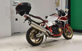 HONDA CB1300SB SUPER BOLDOR A 2006 SC54