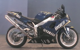 YAMAHA YZF-R1 1999 RN01