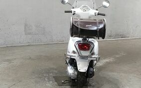 VESPA LX125 M667