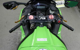 KAWASAKI ZX 10 NINJA R A 2014 ZXT00J