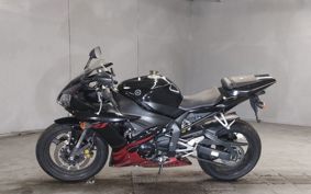 YAMAHA YZF-R1 RN10
