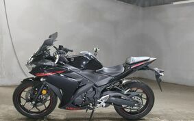 YAMAHA YZF-R25 RG10J