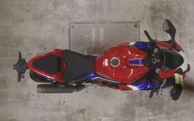 HONDA CBR1000RR R 2024 SC82