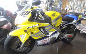 HONDA CBR600F4 I ROSSI 2001 PC35