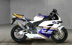 HONDA CBR1000RR 2004 SC57