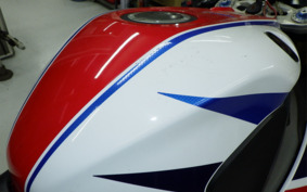 HONDA CBR1000RR SPECIAL EDITION 2015