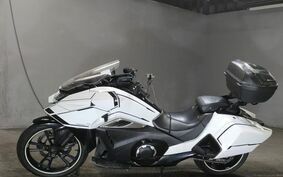 HONDA NM4 VULTUS -02 2014 RC82