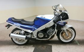 YAMAHA FZR750 2LM