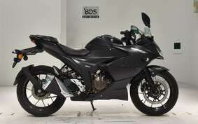 SUZUKI GIXXER 250 SF