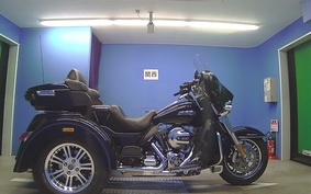 HARLEY FLHTCUTG TRIKE 2016