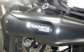 HUSQVARNA SVARTPILEN 401 2020