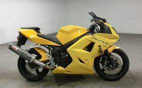 TRIUMPH DAYTONA 650 2005 H86042