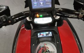 DUCATI  DUCATI  DIAVEL  CARBON  G105JA