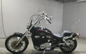 HONDA SHADOW 400 SLASHER NC40