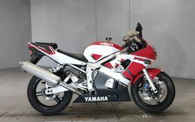 YAMAHA YZF-R6 1999 RJ031