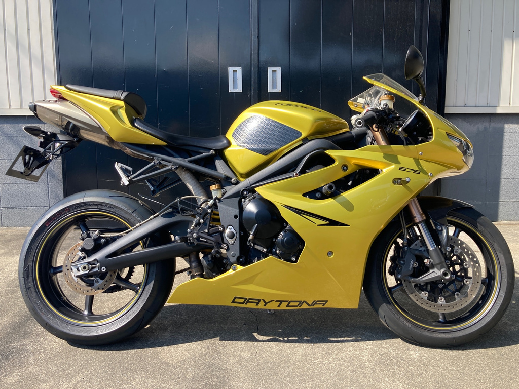 Triumph Daytona Yellow