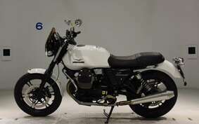 MOTO GUZZI V7 STONE 2014