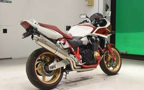 HONDA CB1300SB SUPER BOLDOR A 2006 SC54