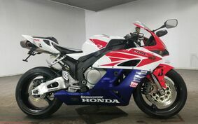 HONDA CBR1000RR 2004 SC57