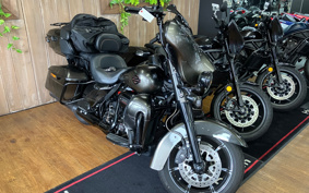 HARLEY HARLEYFLHTKSE CVO 2018 TEH