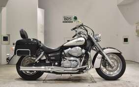 HONDA SHADOW 750 Gen. 3 ABS 2010 RC56