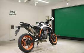 KTM 890 DUKE R 2021