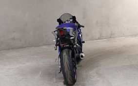 YAMAHA 6 RJ27