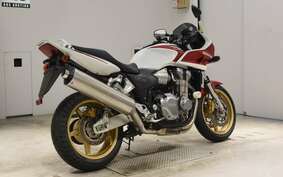 HONDA CB1300SB SUPER BOLDOR A 2006 SC54