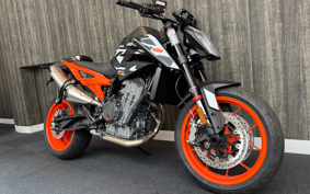 KTM 890 DUKE GP TU940