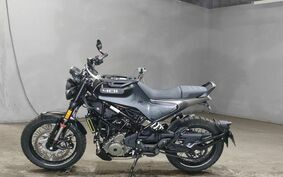 HUSQVARNA スヴァルトピレン401 2023 JUJ