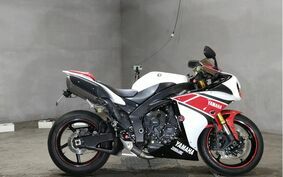 YAMAHA YZF-R1 2013 RN23E