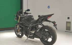 TRIUMPH STREET TRIPLE 85 2013