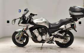 YAMAHA FZS1000 FAZER 2003 RN06