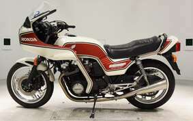 HONDA CB900F 2022 SC09