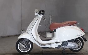 VESPA  VESPA  PRIMA  BEIGE RA125 M8210