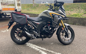 HONDA CB200X MC56