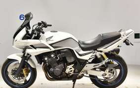 HONDA CB400 SUPER BOLDOR VTEC 2011 NC42