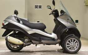 PIAGGIO MP3 250 M641