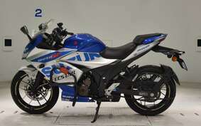 SUZUKI GIXXER 250 SF