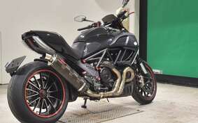 DUCATI DIAVEL 2013