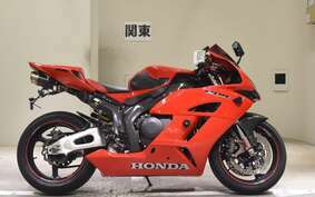 HONDA CBR1000RR 2004 SC57