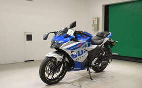 SUZUKI GIXXER 250 SF