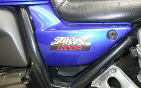 KAWASAKI ZRX1200 2003 ZRT20A