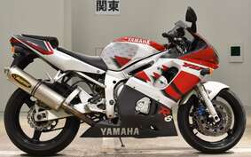 YAMAHA YZF-R6 1999 RJ031